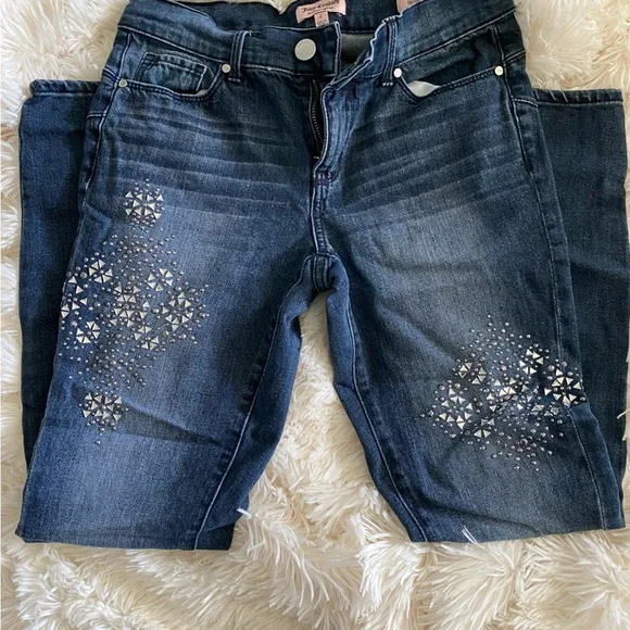 Juicy Couture Skinny Jeans with Bling - Picture 2 of 6